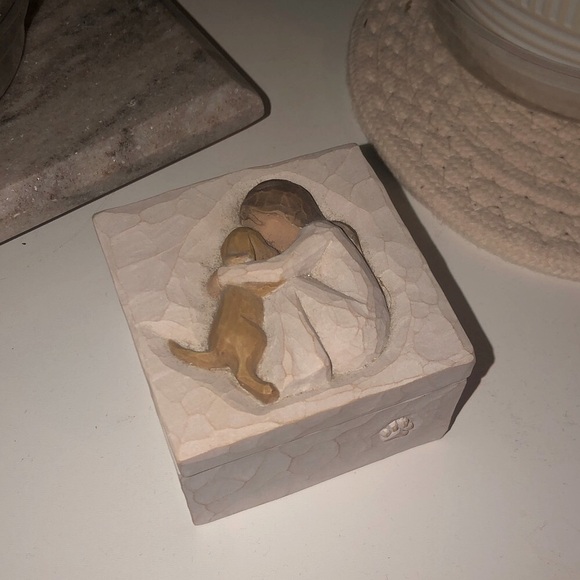 Willow Tree Embrace Box with Girl and Dog - Cream and Brown - Picture 3 of 9